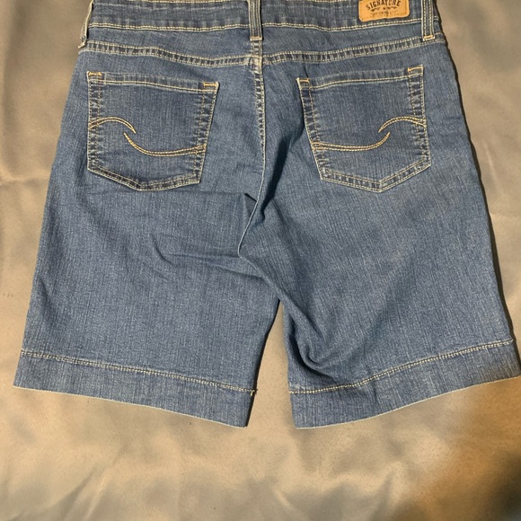 Levi Signature denim shorts - Picture 2 of 3